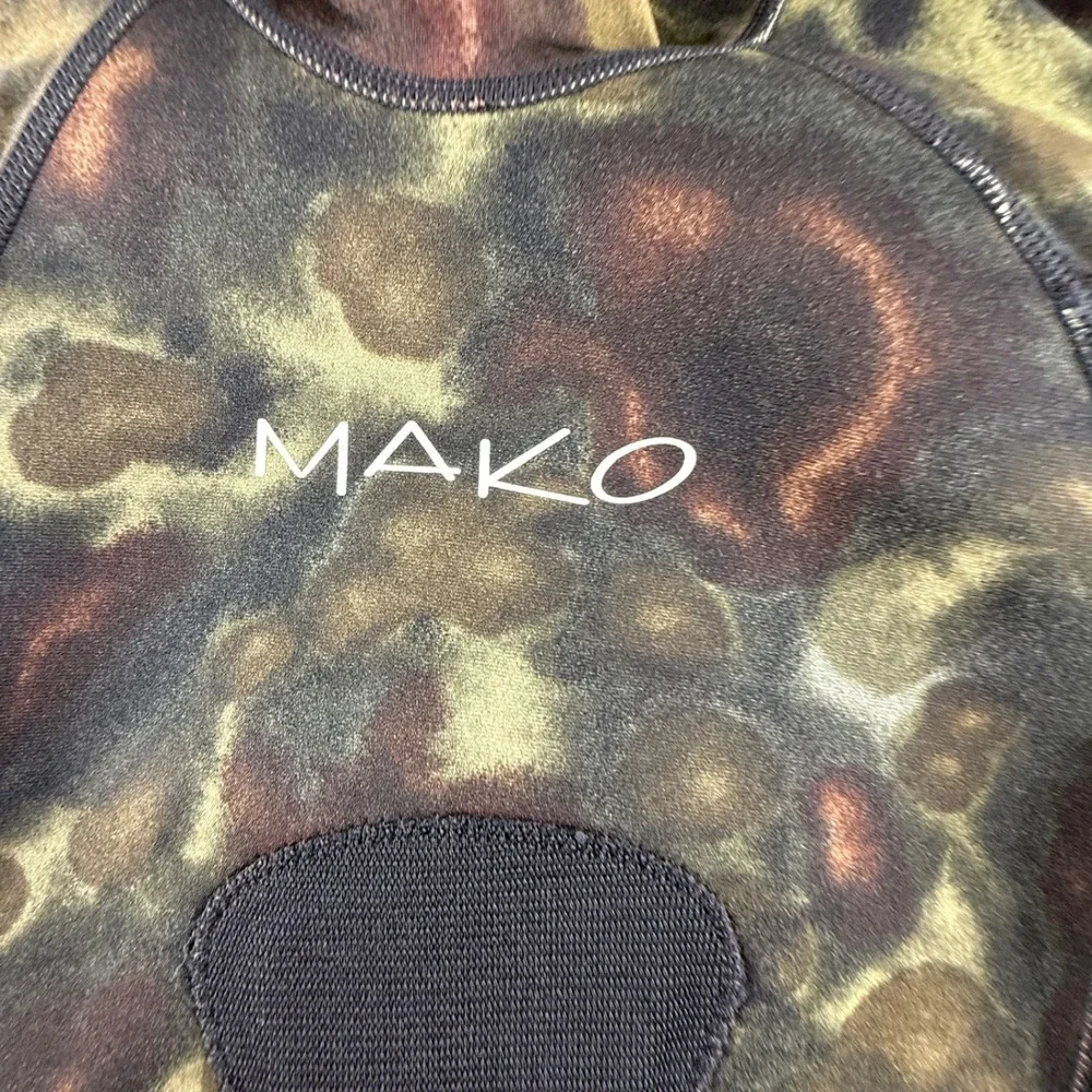 Mako Spearguns Camo Rash Guard Long Sleeve Chest Loading Pad Mens Small